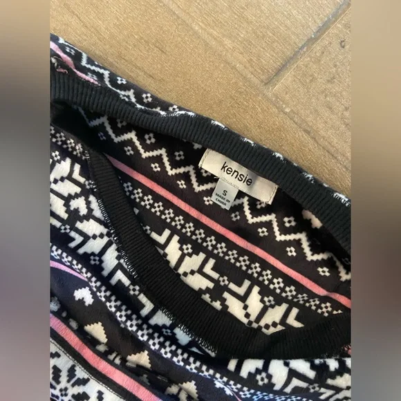 NWT Kenzie Women’s Pajamas Top amd Matching Pant - Picture 4 of 5